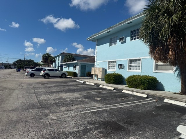 Building Photo - 241 SE 10th Ave