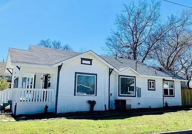 Building Photo - 602 S Chestnut St