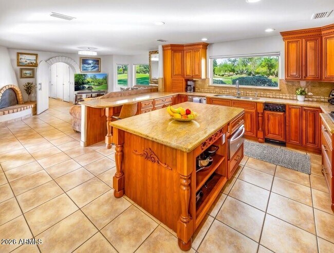 Building Photo - 7156 Oakmont Dr