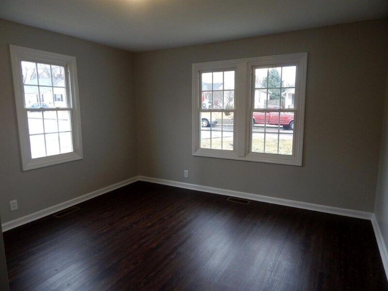 Building Photo - 301 Thompson Rd