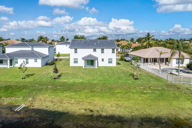 Building Photo - 6843 Cobia Cir