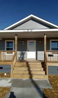 Building Photo - 513 Live Oak St