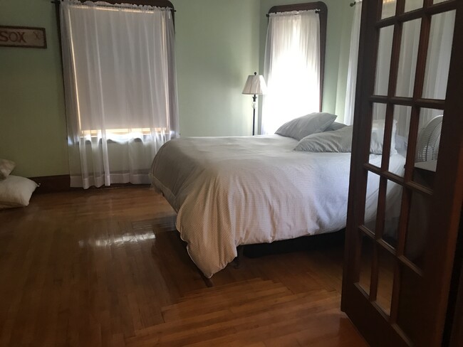 Building Photo - 31 Church St