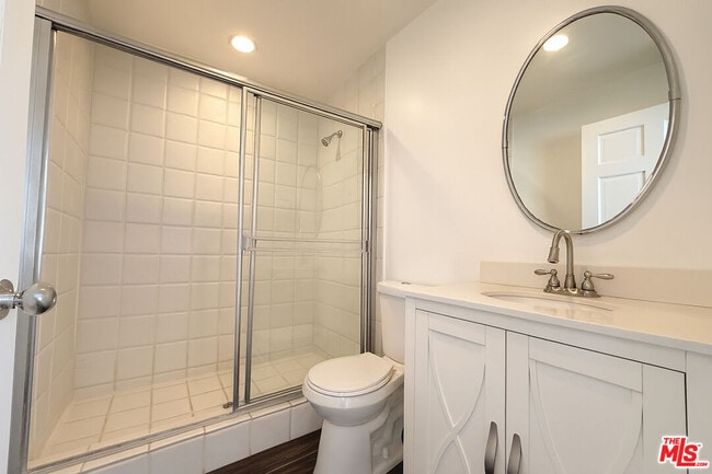 Building Photo - 1174 Coldwater Canyon Dr