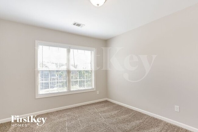 Building Photo - 6252 Stonelake Dr SW