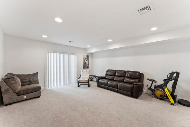 Building Photo - 403 Copper Square Dr