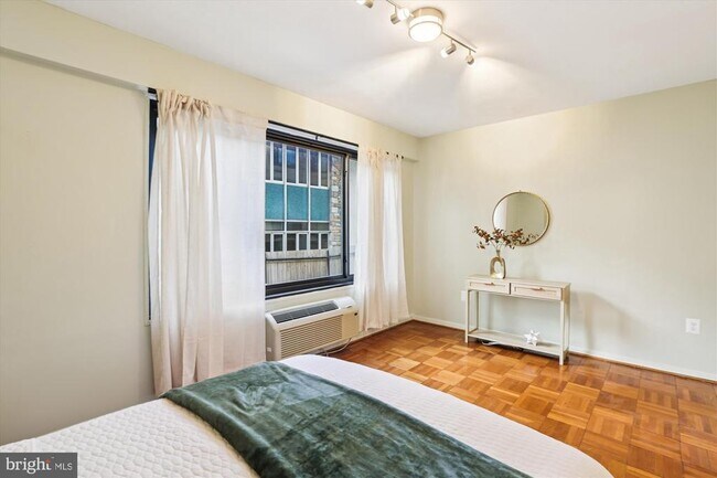 Building Photo - 3601 Wisconsin Ave NW