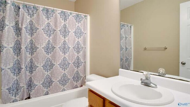 Building Photo - 207 Sandy Wood Ct