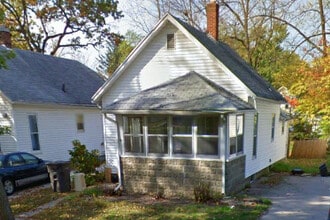 Building Photo - 1-BR Home in Elkhart Across from Weston Park