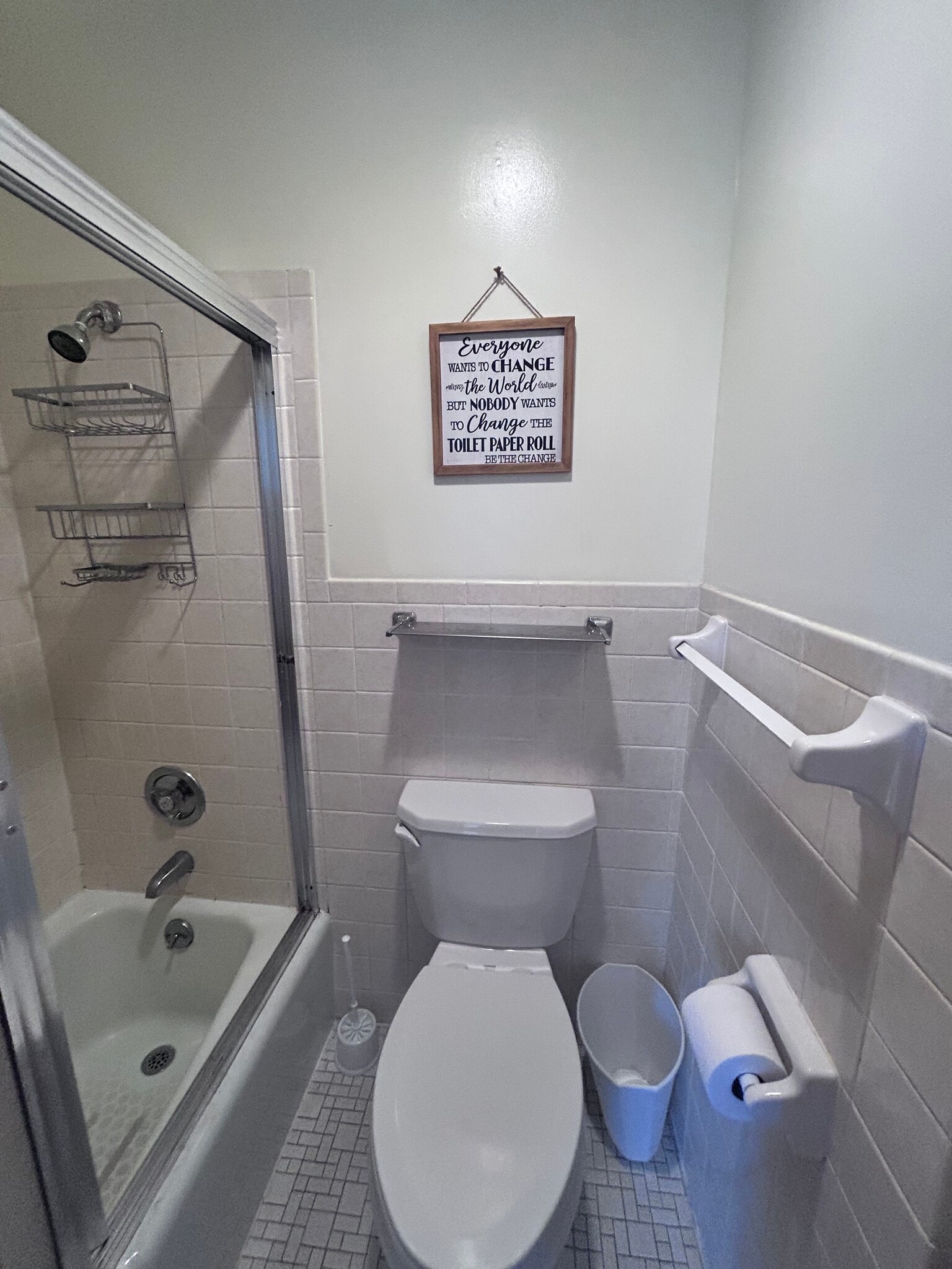 Building Photo - 302 Lake Ave