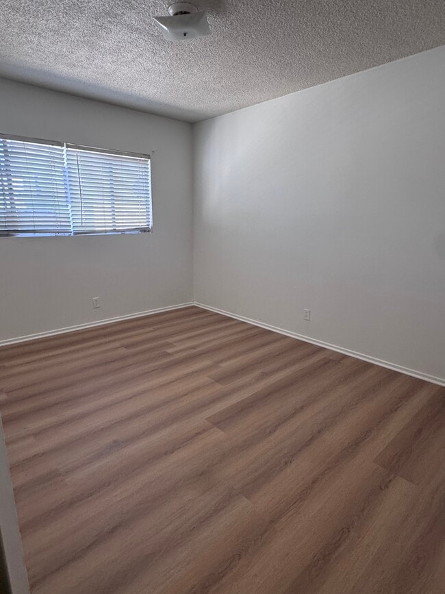 bedroom - 3827 College Ave