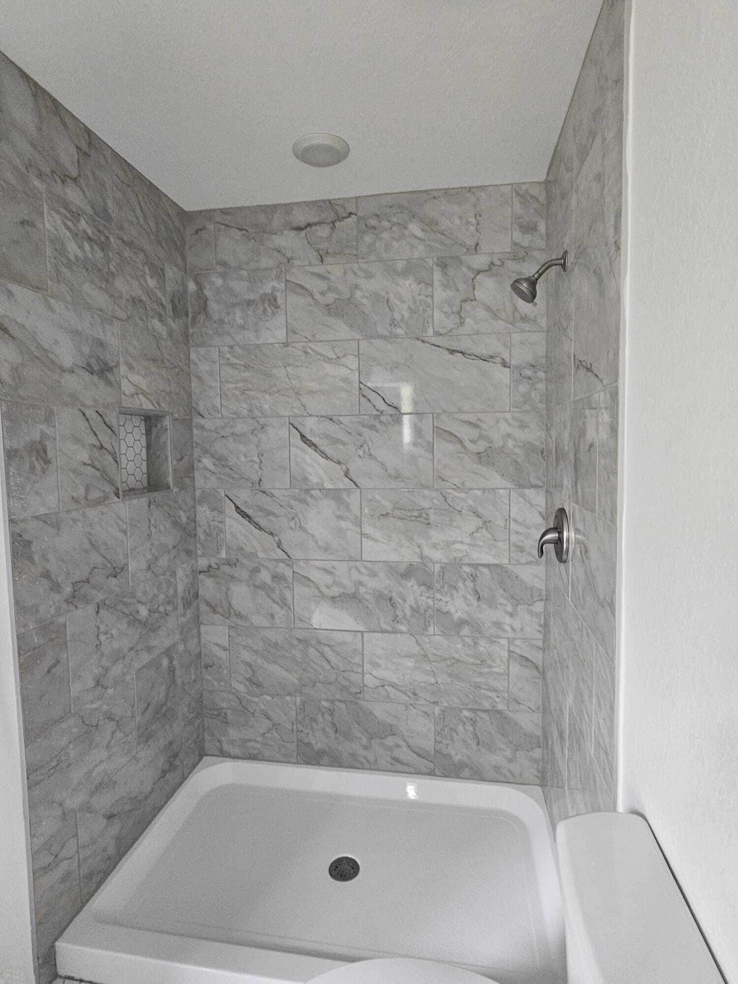 Building Photo - 923 McIlvaine