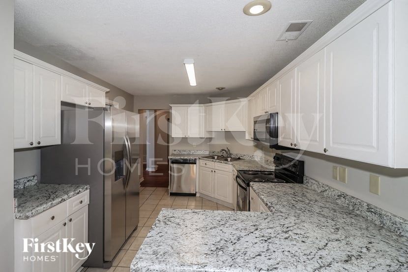 Building Photo - 5659 Blackburg Dr