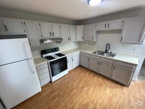Building Photo - 155 Kendall Ave