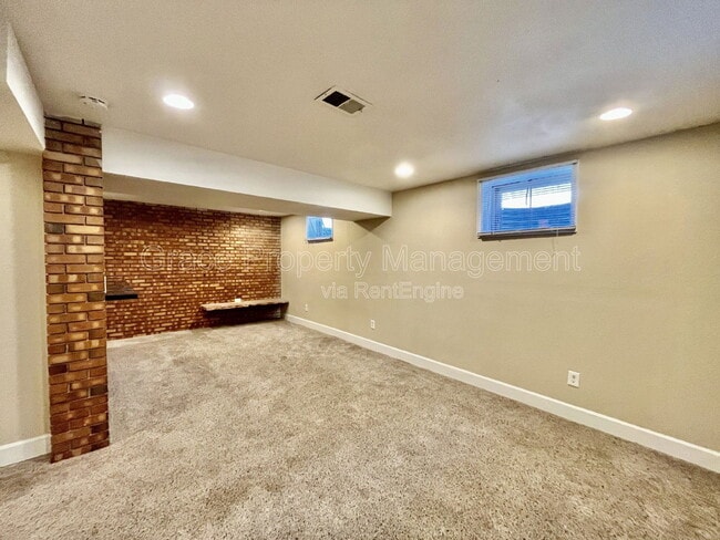 Building Photo - 10758 Ogden St