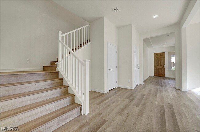 Building Photo - 7931 Campers Village Ave