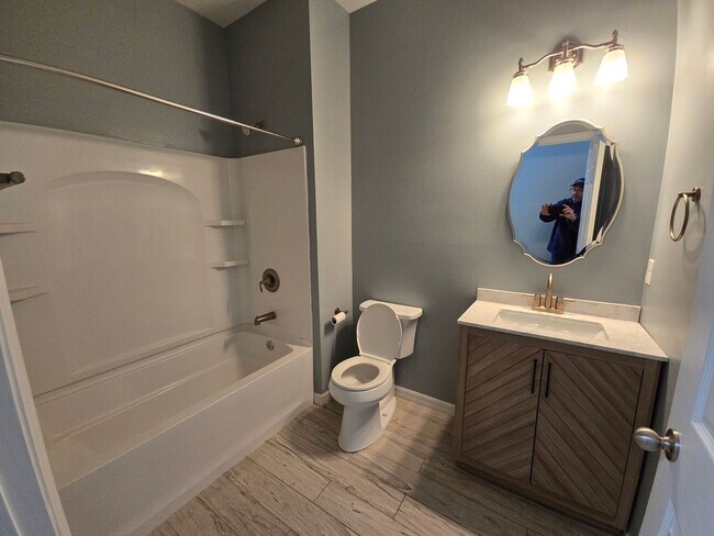 Building Photo - Beautiful 3 Bedroom 2 Bathroom Home, with Scenic Backyard View. Ormond Beach in Hunter's Ridge Co...