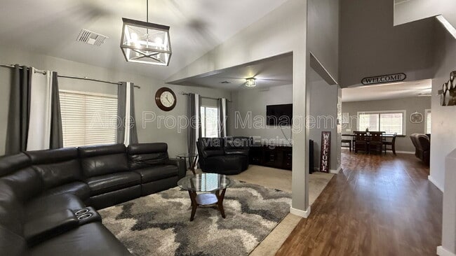Building Photo - 3552 N Excalibur Pl