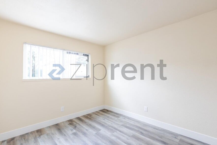 Building Photo - Unit 49