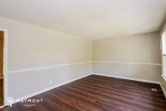 Building Photo - 4873 Everest Dr