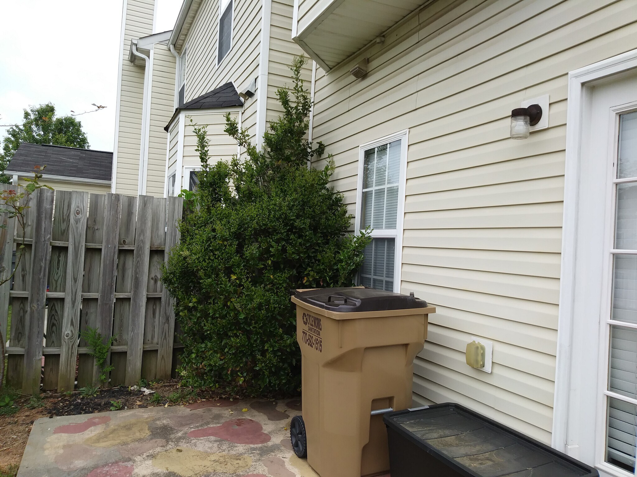 Building Photo - 132 Benfield Cir