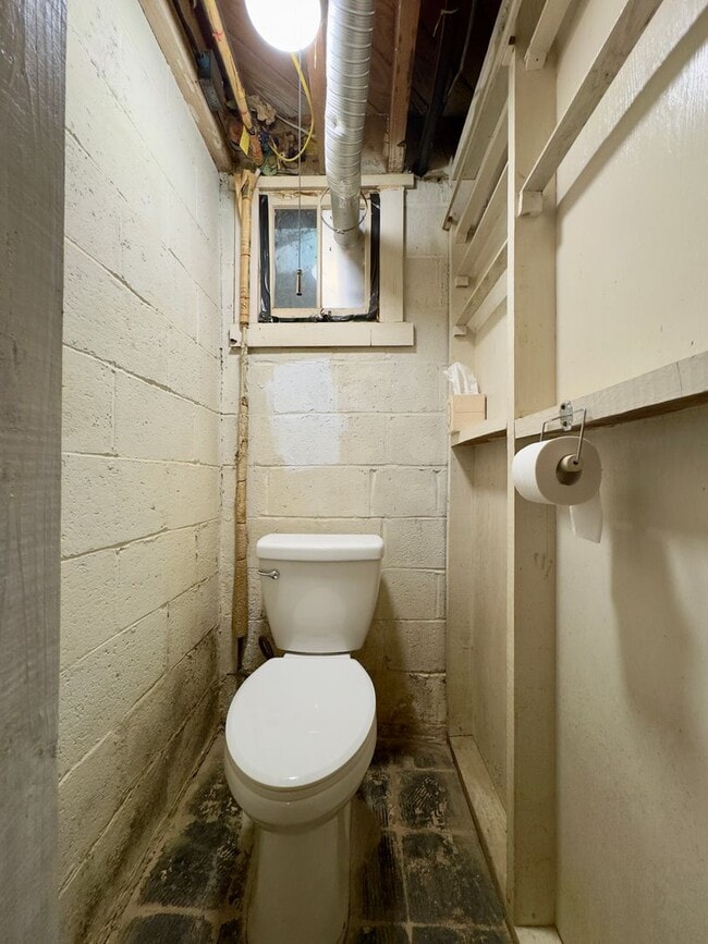 Building Photo - Charming 3 Bedroom/1 Bathroom Townhome in Rodgers Forge Neighborhood, MD!