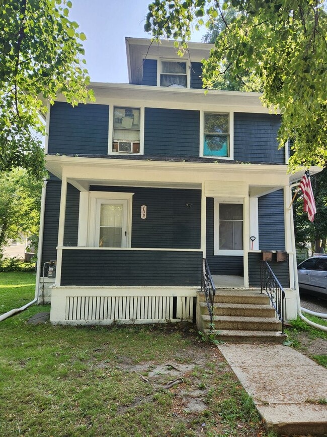 Primary Photo - 709 N Park Ave