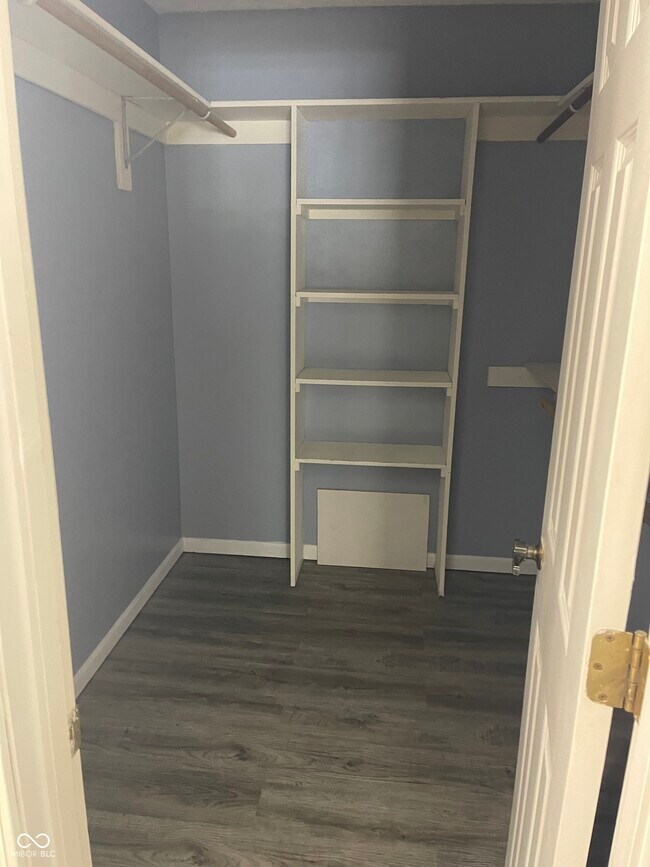 Building Photo - 6268 Glenshire Ln