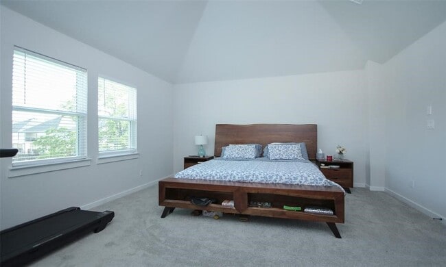 Building Photo - 2103 Pueblito Dr