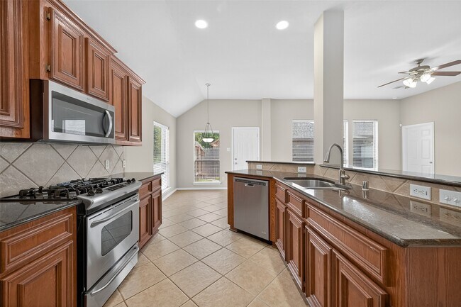 Building Photo - 17603 Burkhart Ridge Dr