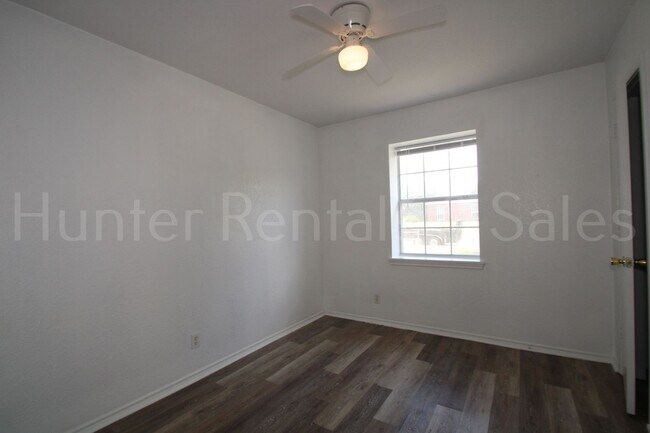 Building Photo - North Killeen!