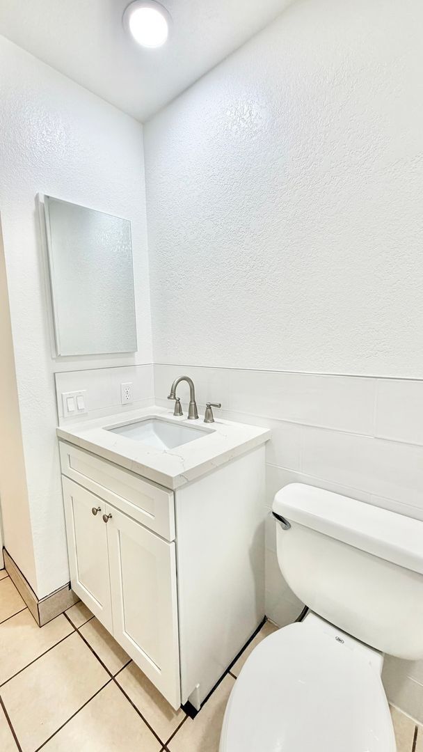 Building Photo - Lovely Single-Story Home in the Friendly a...