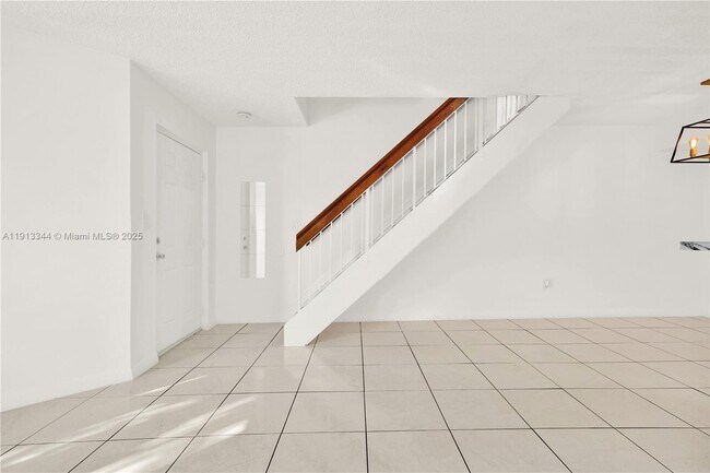 Building Photo - 675 NW 85th Ct