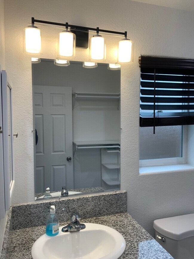 Building Photo - 1729 Bullard Ave.