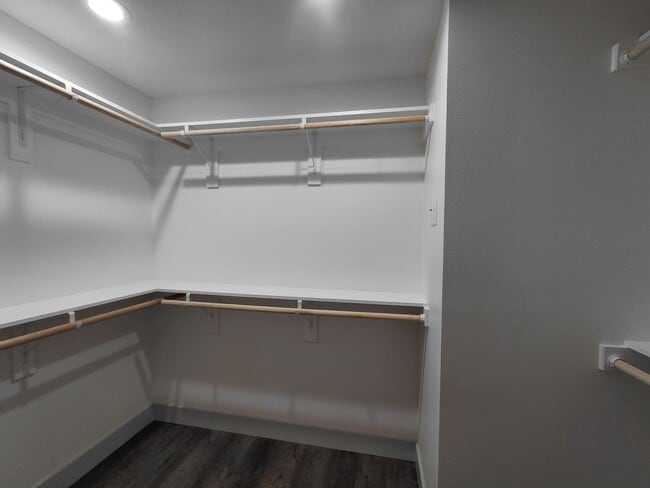 Building Photo - Beautiful home close to post