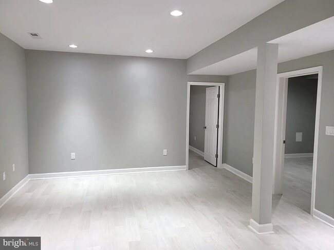 Building Photo - 42068 Basalt Dr
