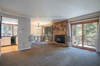 Building Photo - Gorgeous Condo in Central Incline - Dog fr...