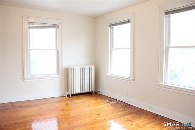 Building Photo - 34 Cottage St