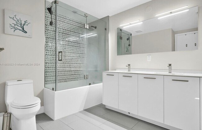 Building Photo - Stunning Water Views unit for rent in Bric...