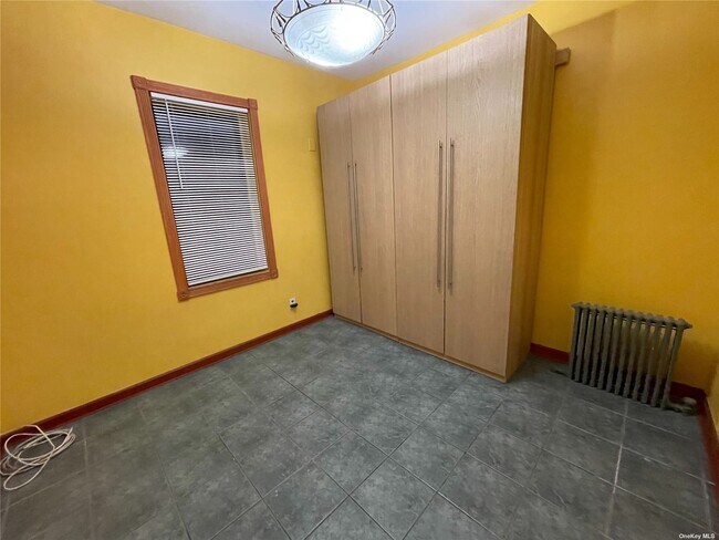 Building Photo - 90 Main St