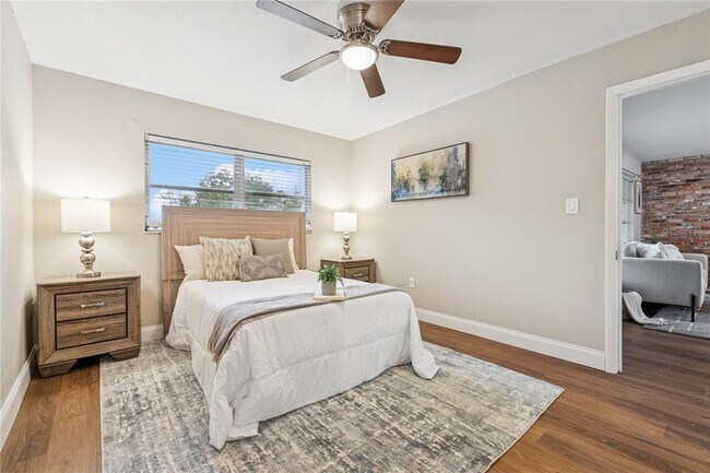 Building Photo - 941 Grey Oak Ct