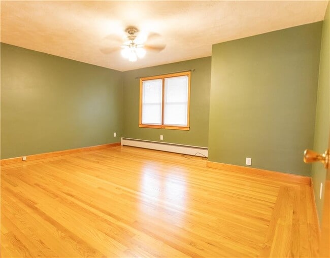 Building Photo - 1089 Plainfield St