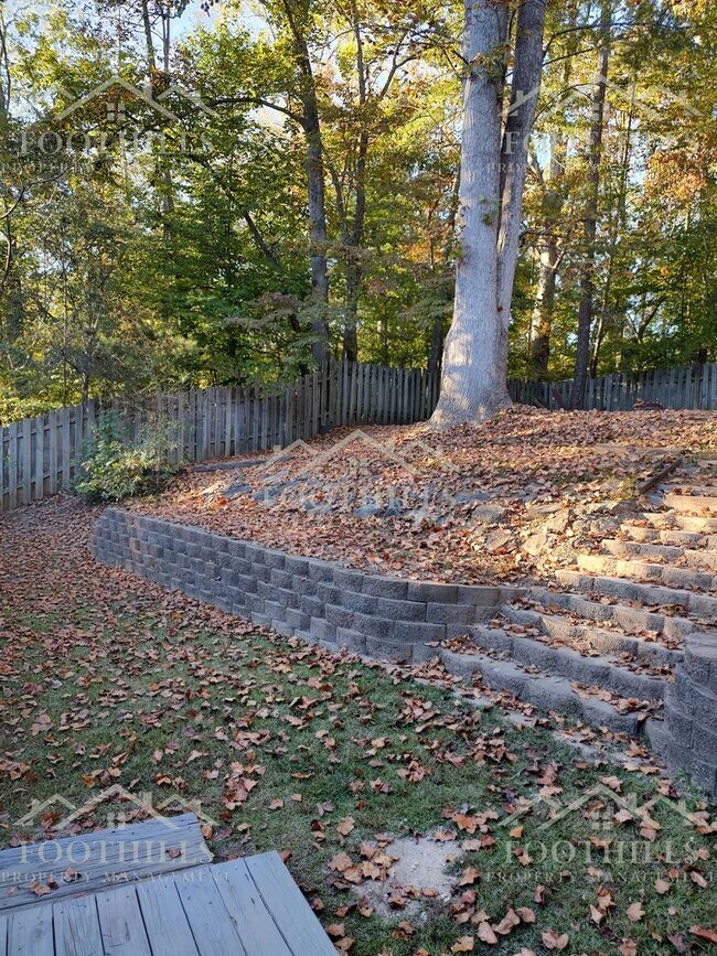 Building Photo - 3-bedroom, 2-bath home located in Pendleton