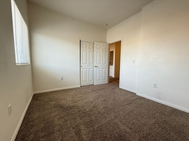 Building Photo - 9303 Gilcrease Ave