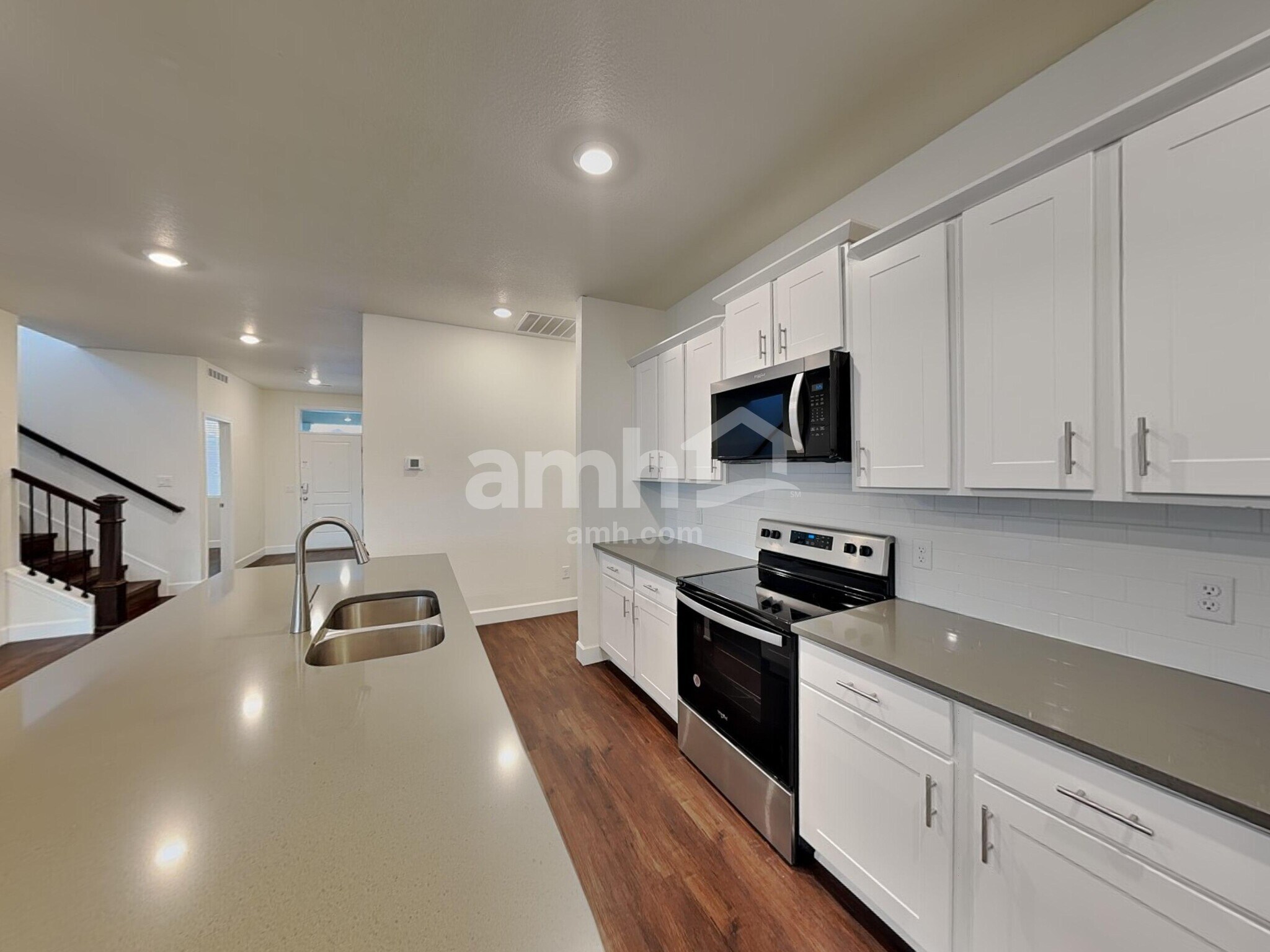 Building Photo - 8254 Joyce St