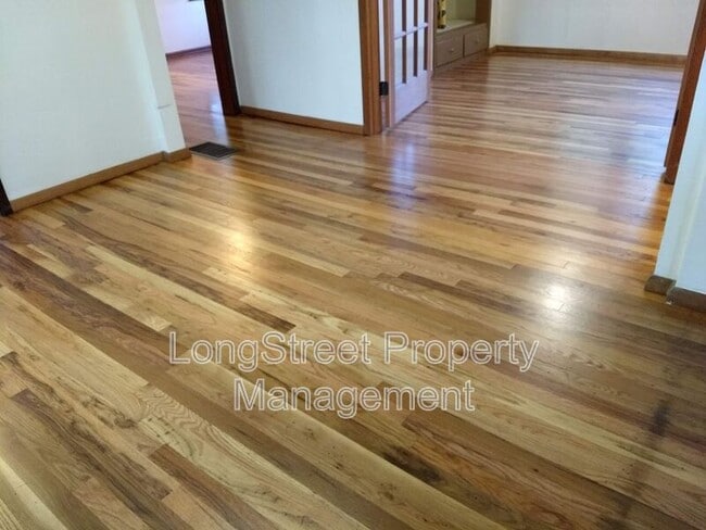 Building Photo - 905 NW 33rd St