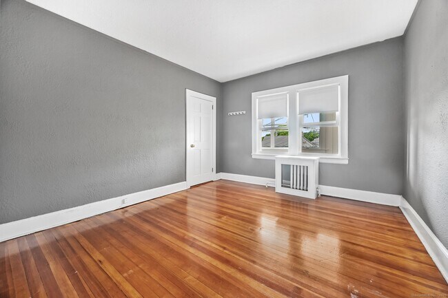 Building Photo - 307 Hamilton Ave