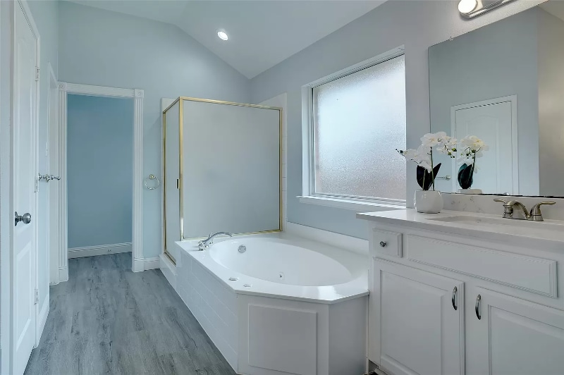 Building Photo - 5616 Petunia Dr