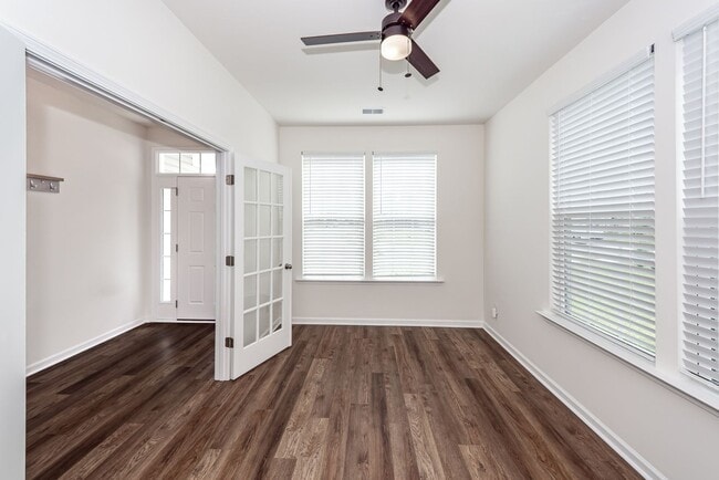 Building Photo - 3 Bedroom, 2.5 Bathroom Home in Hunters Bend - Ladson