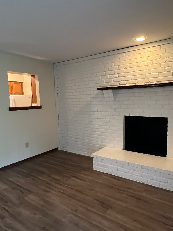 Building Photo - 2065 Sutton Ave